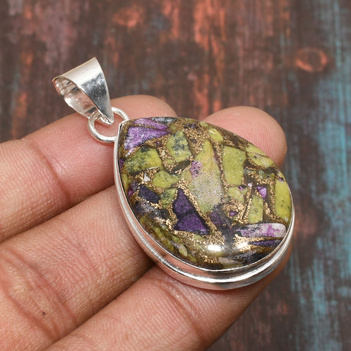 Emerald Twilight – Green & Purple Gemstone Pendant