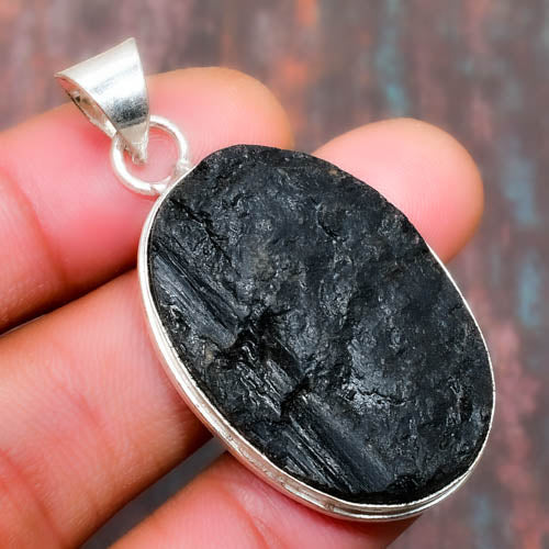 Rooted Radiance – Black Tourmaline Sterling Silver Pendant
