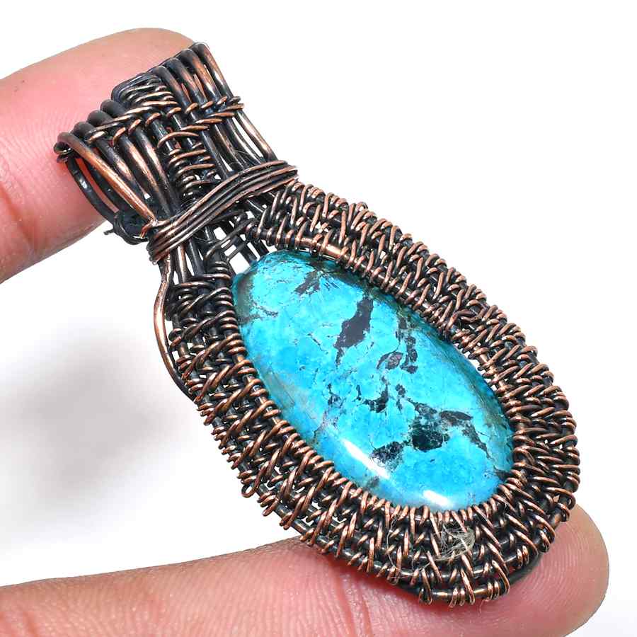 Serenity’s Embrace – Turquoise Copper Pendant
