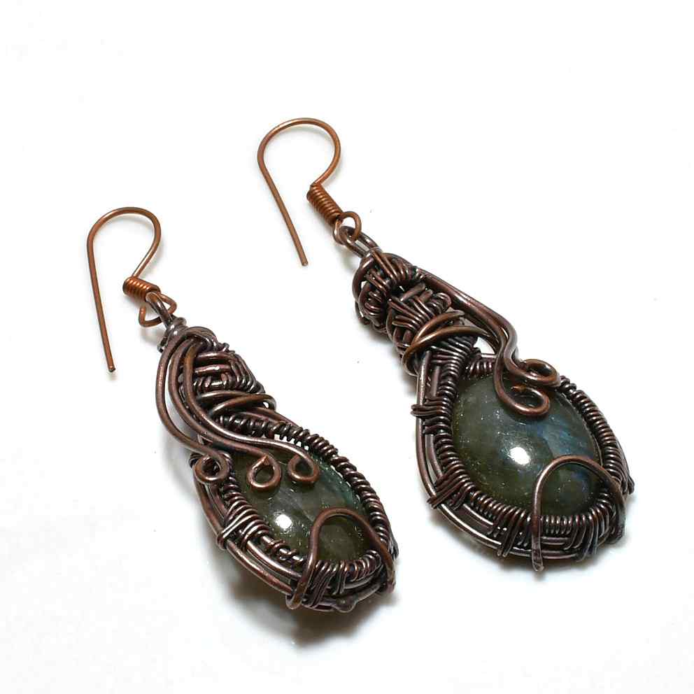 Aurora’s Gleam – Labradorite Copper Earrings
