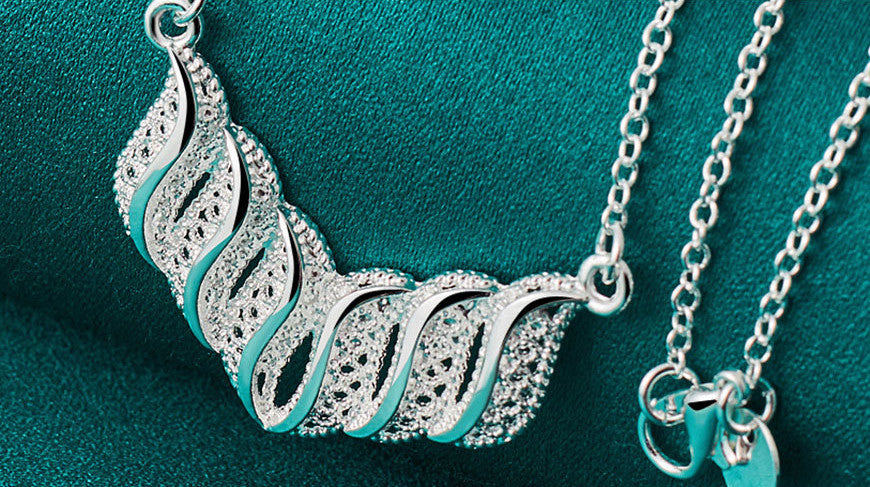 Hollow Leaf Pattern Pendant