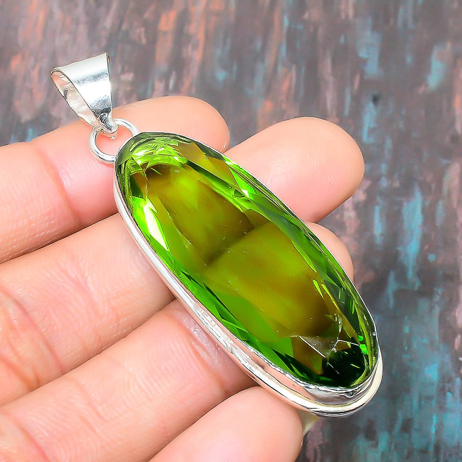 Forest’s Embrace – Chrome Diopside Sterling Silver Pendant