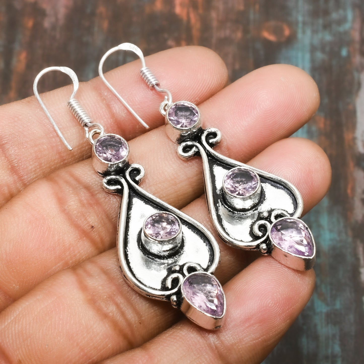 Tranquil Aura – Amethyst Silver Earrings