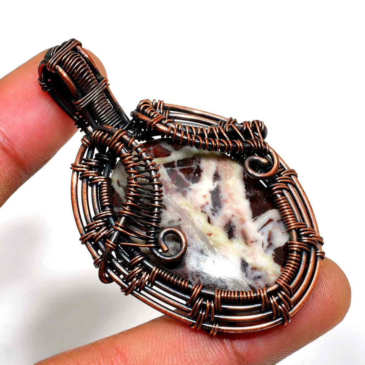 Mystic Aura – Copper-Wrapped Amethyst Pendant