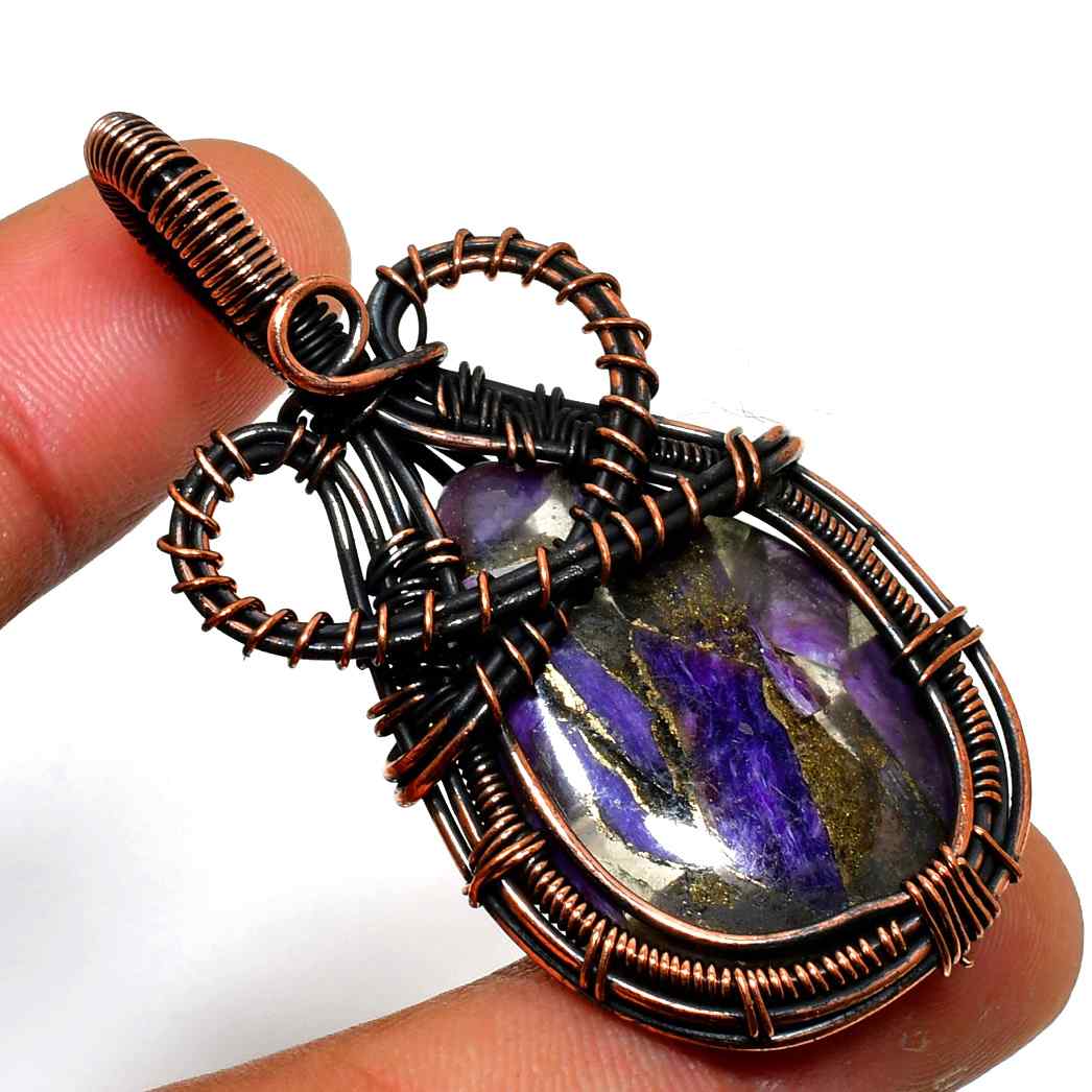 Serenity’s Embrace – Amethyst Copper Pendant