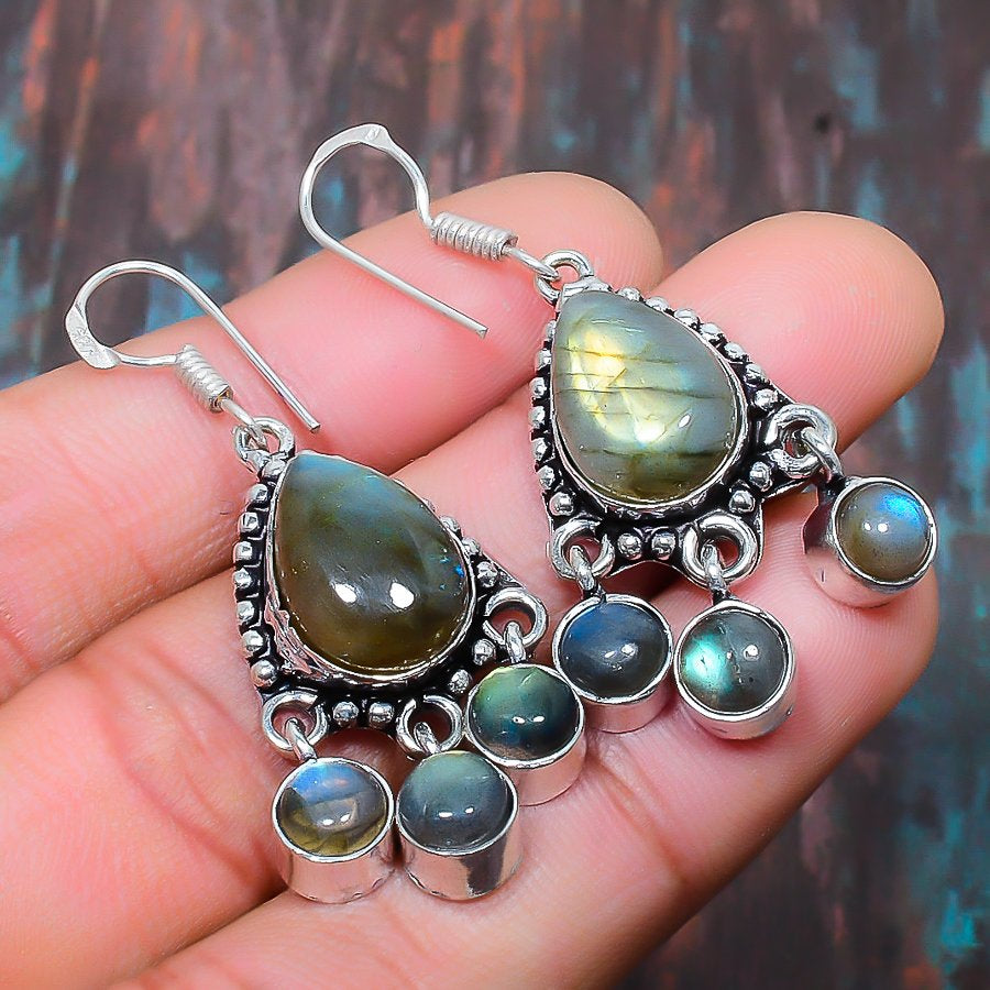 Luna’s Shimmer – Labradorite Filigree Earrings