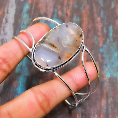 Earth’s Embrace – Agate & Silver Cuff