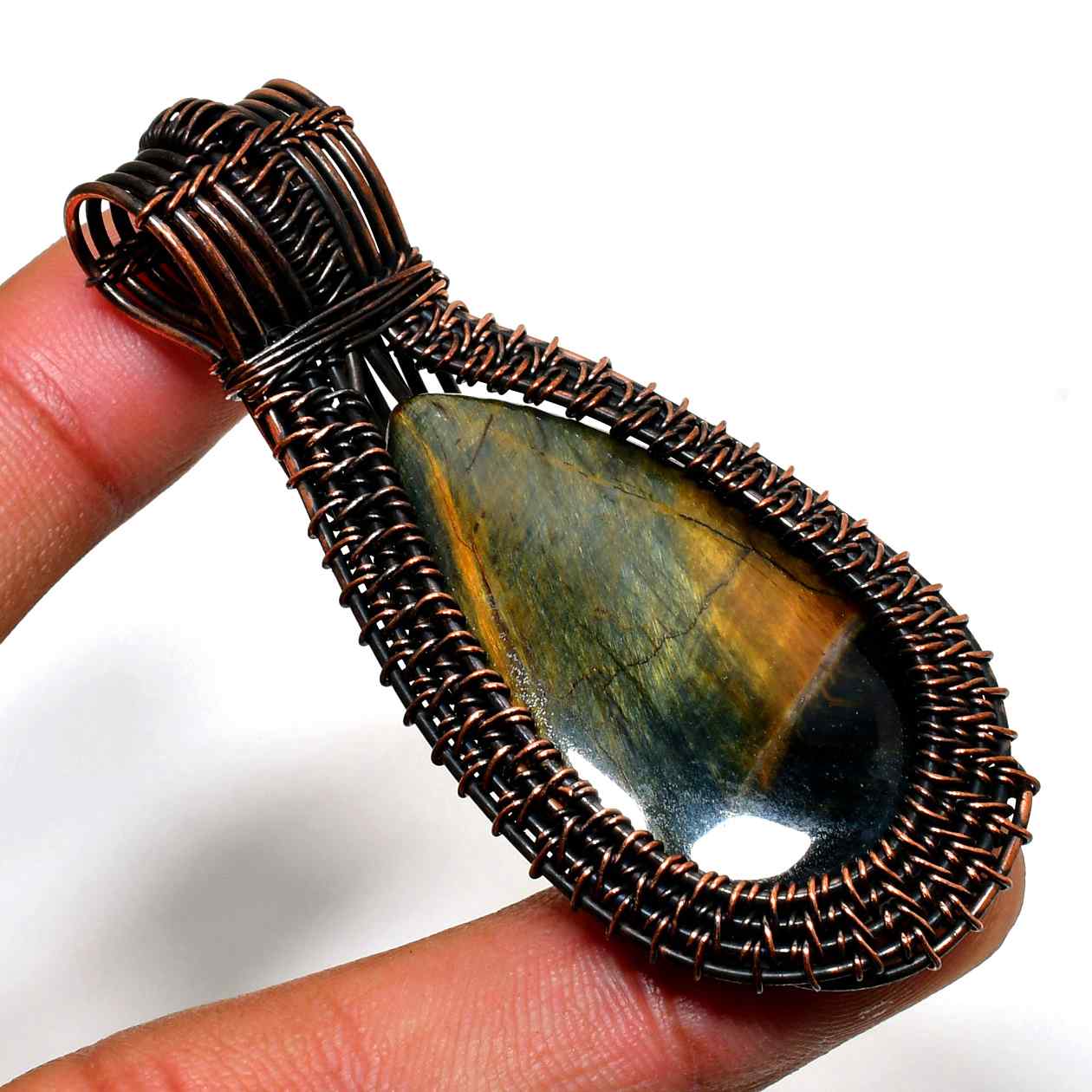Valor’s Eye – Tiger’s Eye Copper Pendant