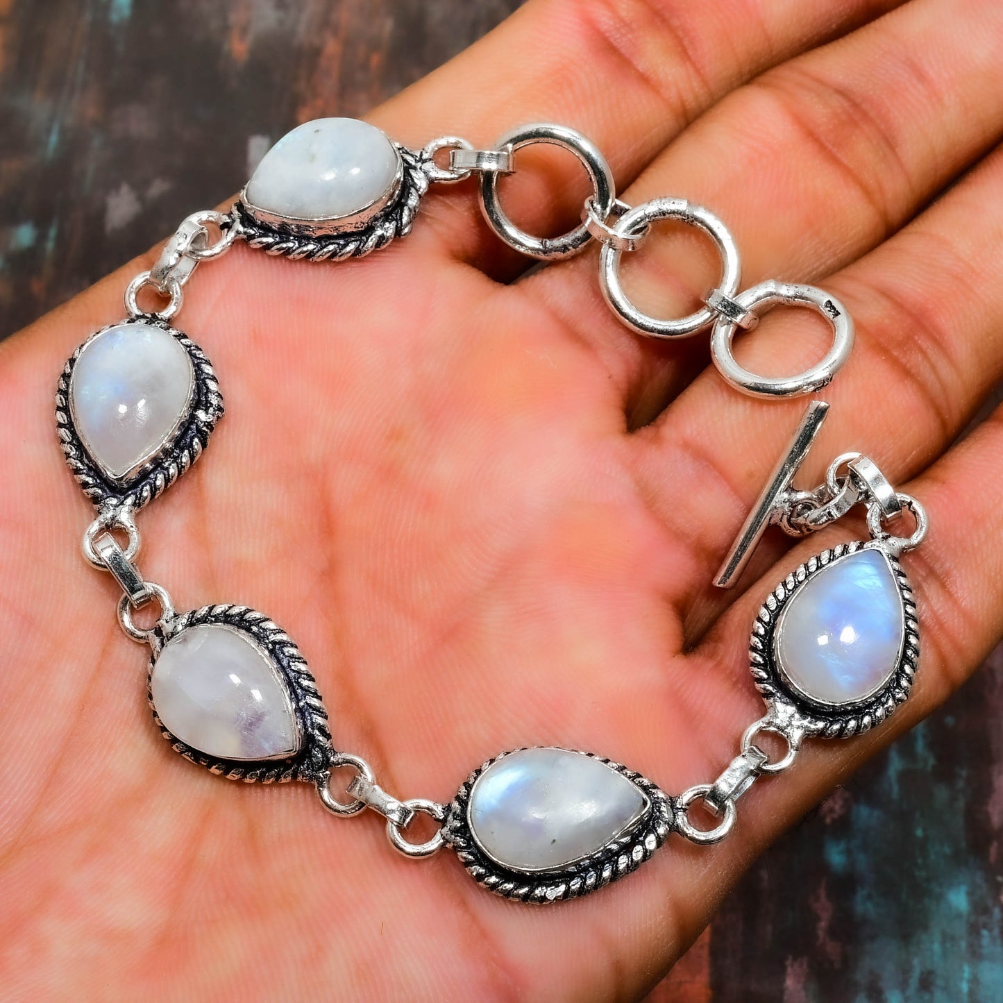Luna’s Whisper – Moonstone Filigree Bracelet