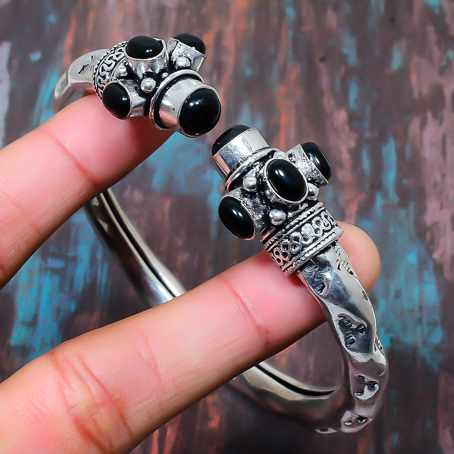 Ebon Sentinel – Black Onyx & Silver Cuff