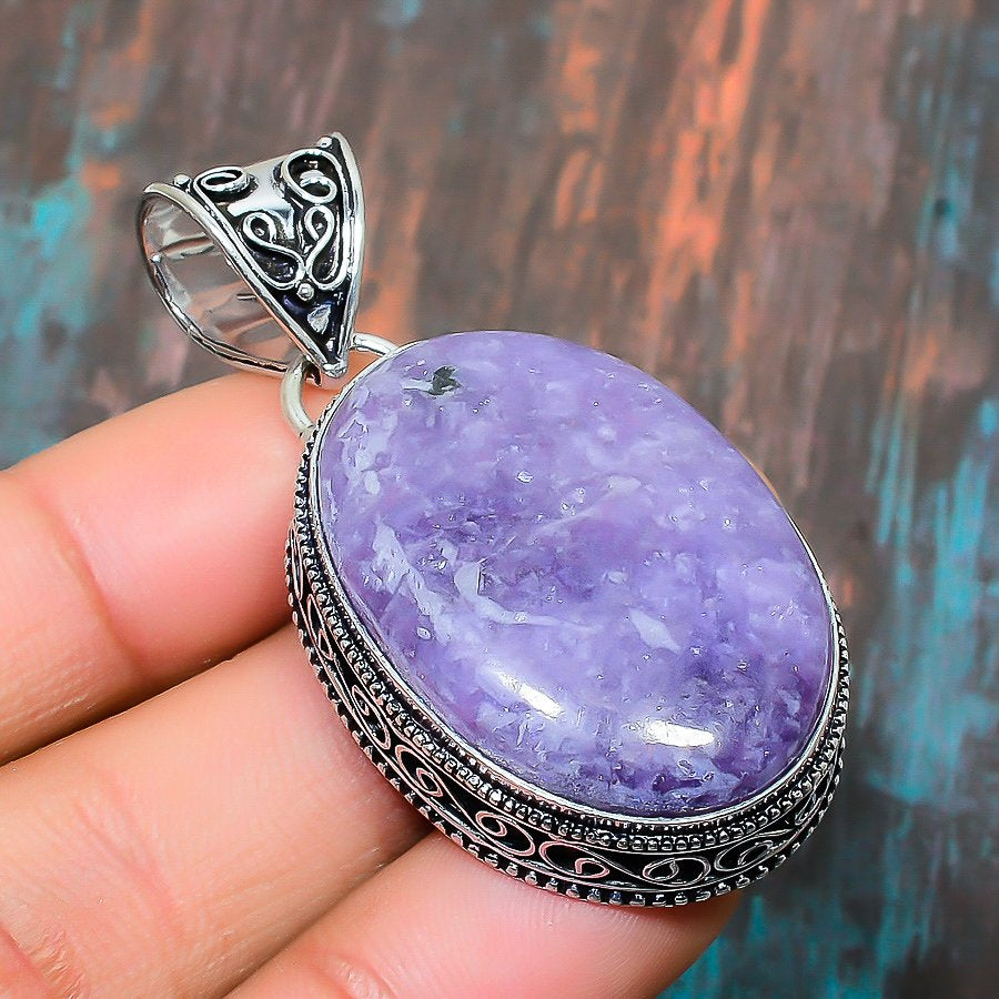 Serenity Spiral – Amethyst Silver Pendant