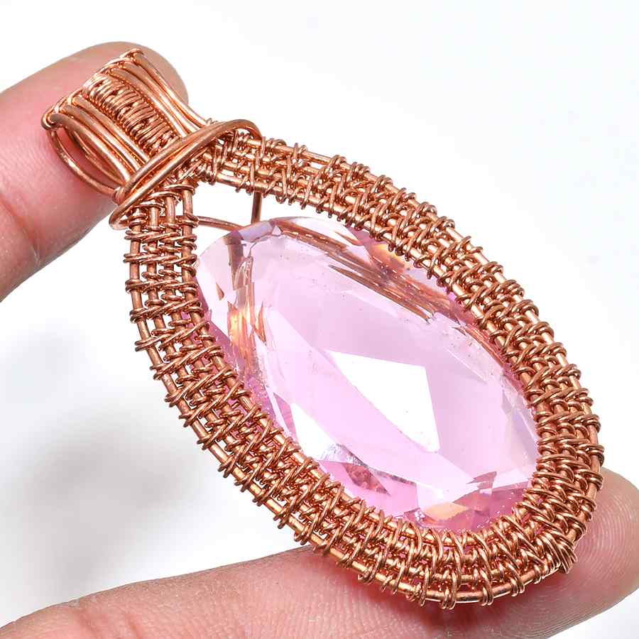 Luna’s Embrace – Rose Quartz & Rose Gold Pendant