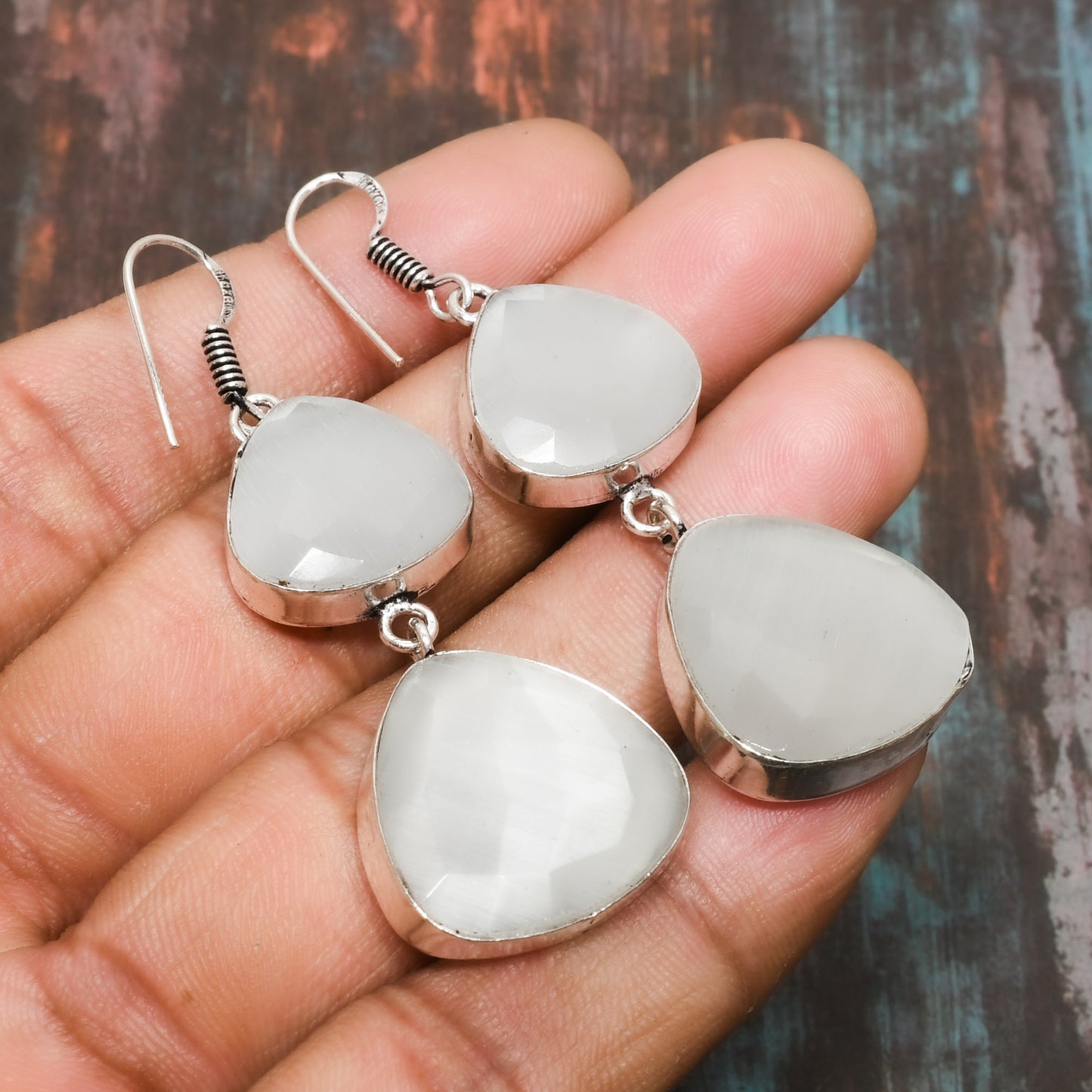 Luna’s Embrace – Moonstone Silver Earrings