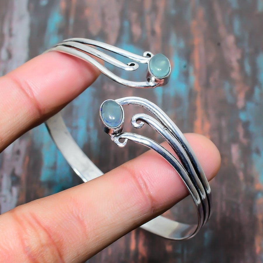 Tranquil Tide – Silver Ocean-Blue Stone Cuff