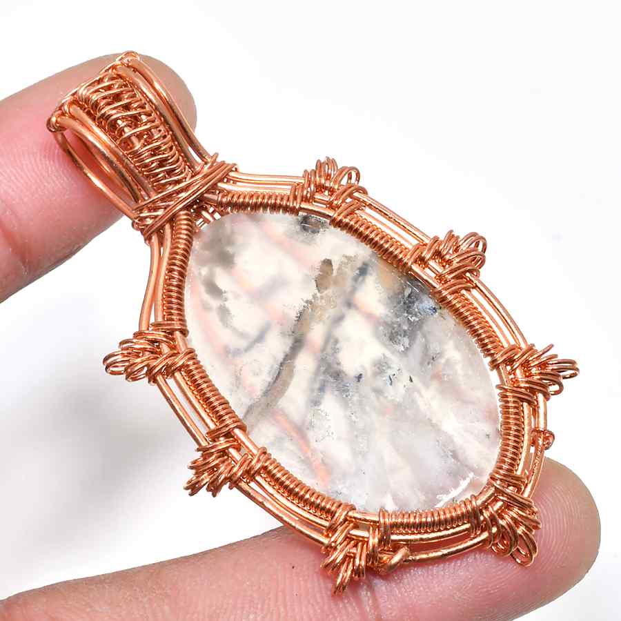 Seraphina’s Harmony – Amethyst Copper Pendant