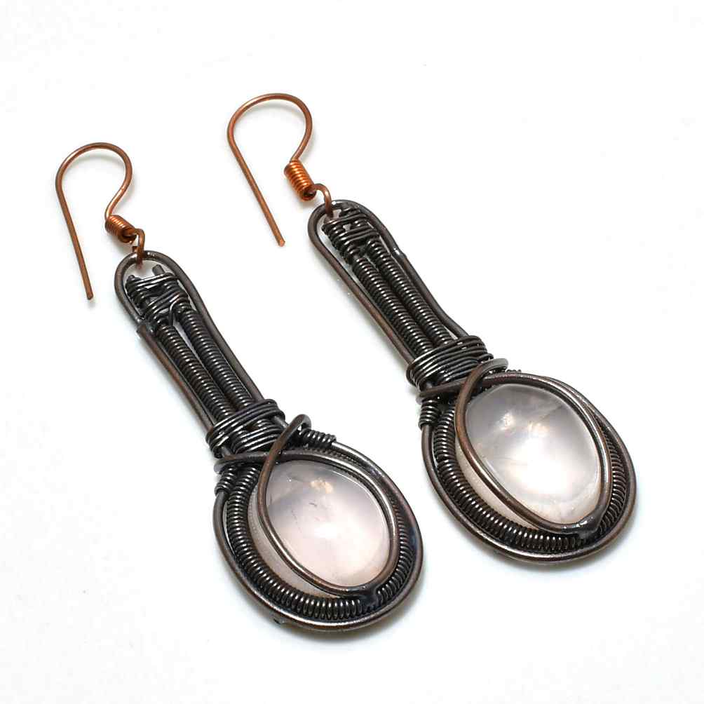 Heart’s Embrace – Rose Quartz Silver-Wrap Earrings