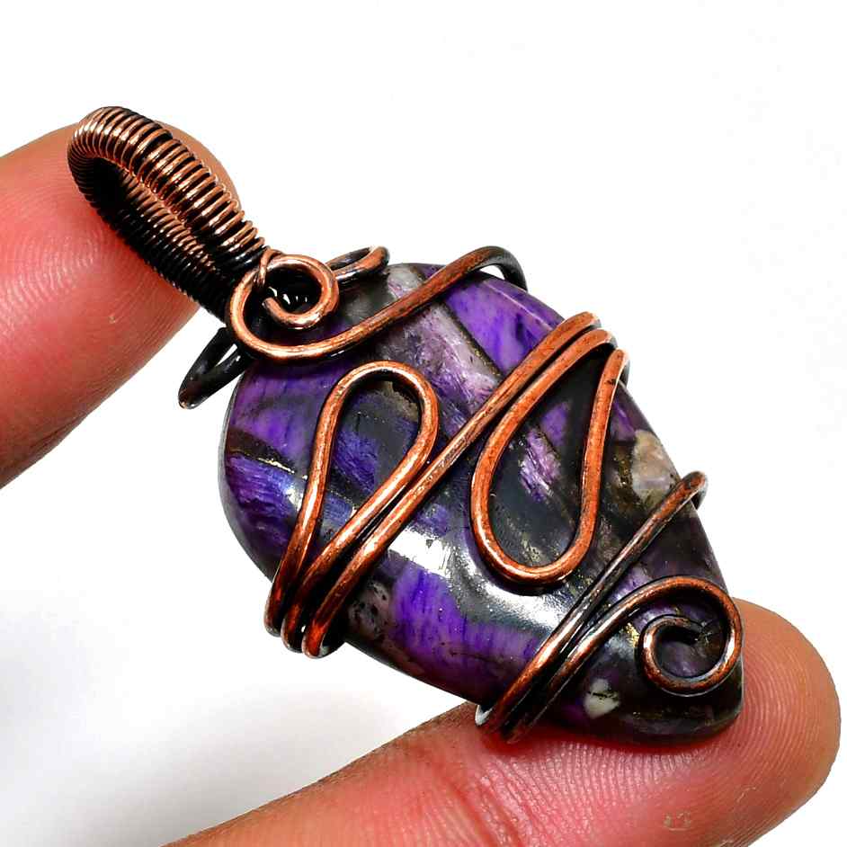 Ezra’s Veil – Mystic Amethyst Copper Pendant