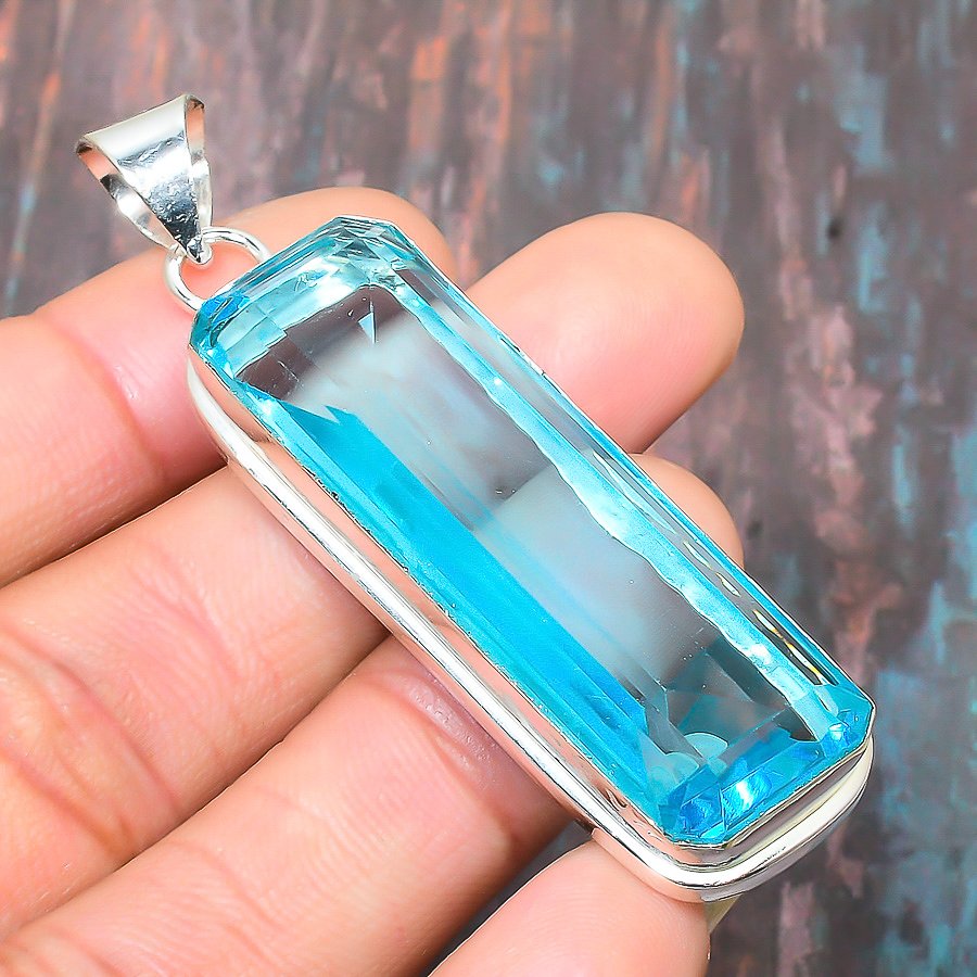 Celeste’s Tranquility – Aquamarine & Silver Pendant