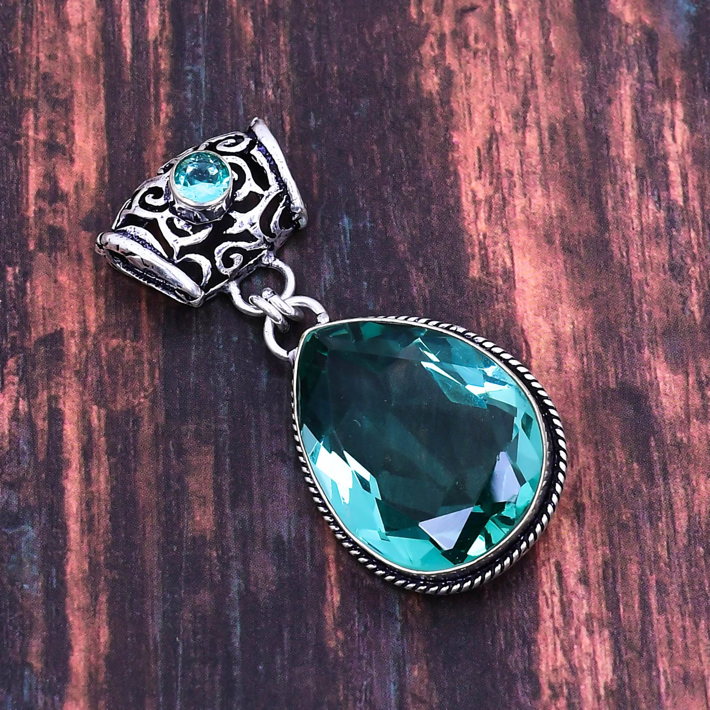 Serene Tide – Aquamarine Silver Filigree Pendant