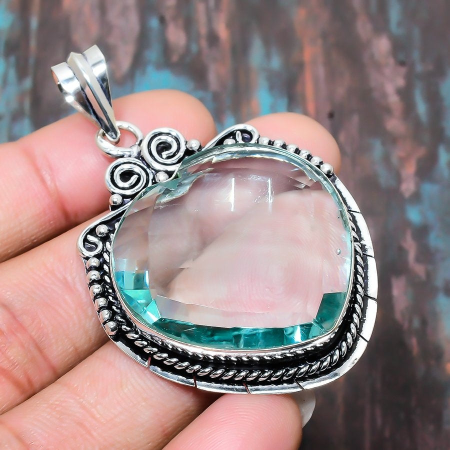 Ocean’s Heart – Aquamarine Sterling Silver Pendant