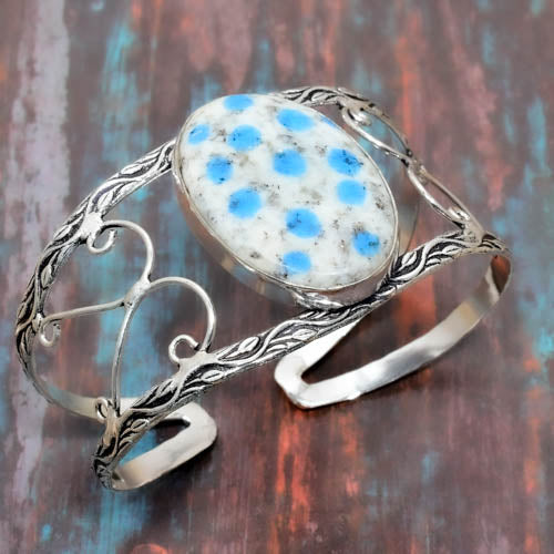 Tranquil Harmony – Kyanite Silver Filigree Cuff