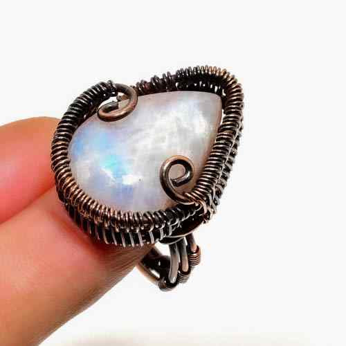 Luna’s Embrace – Moonstone Bronze Ring