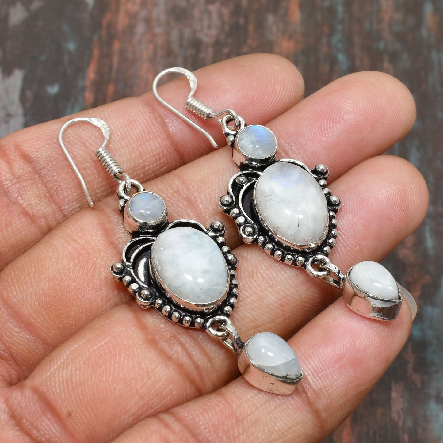 Luna’s Glow – Sterling Silver Moonstone Earrings