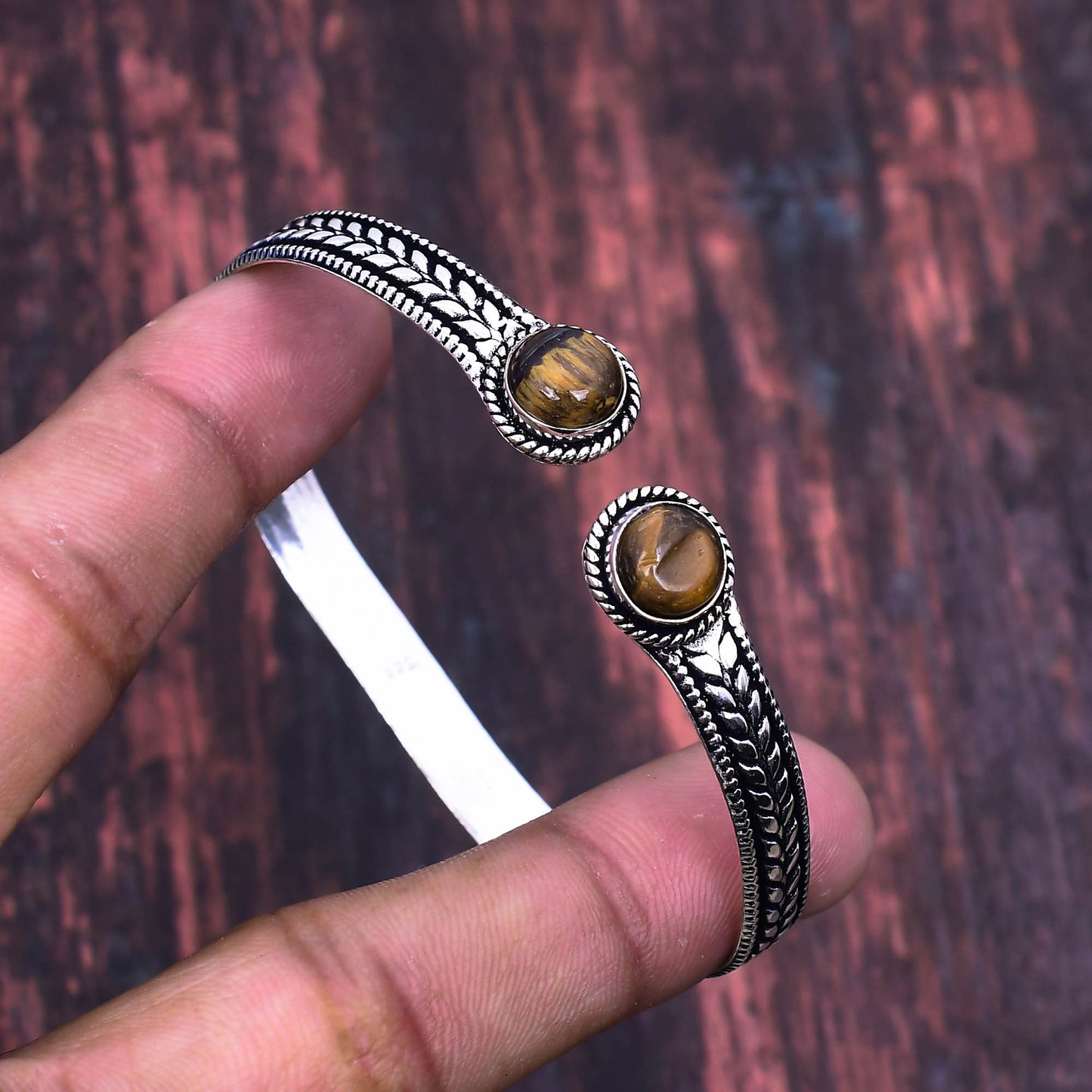 Courage’s Edge – Tiger’s Eye Silver Cuff