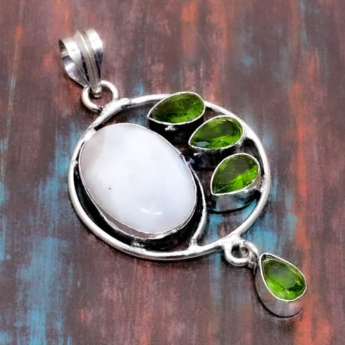 Selene’s Harmony – Moonstone & Peridot Pendant
