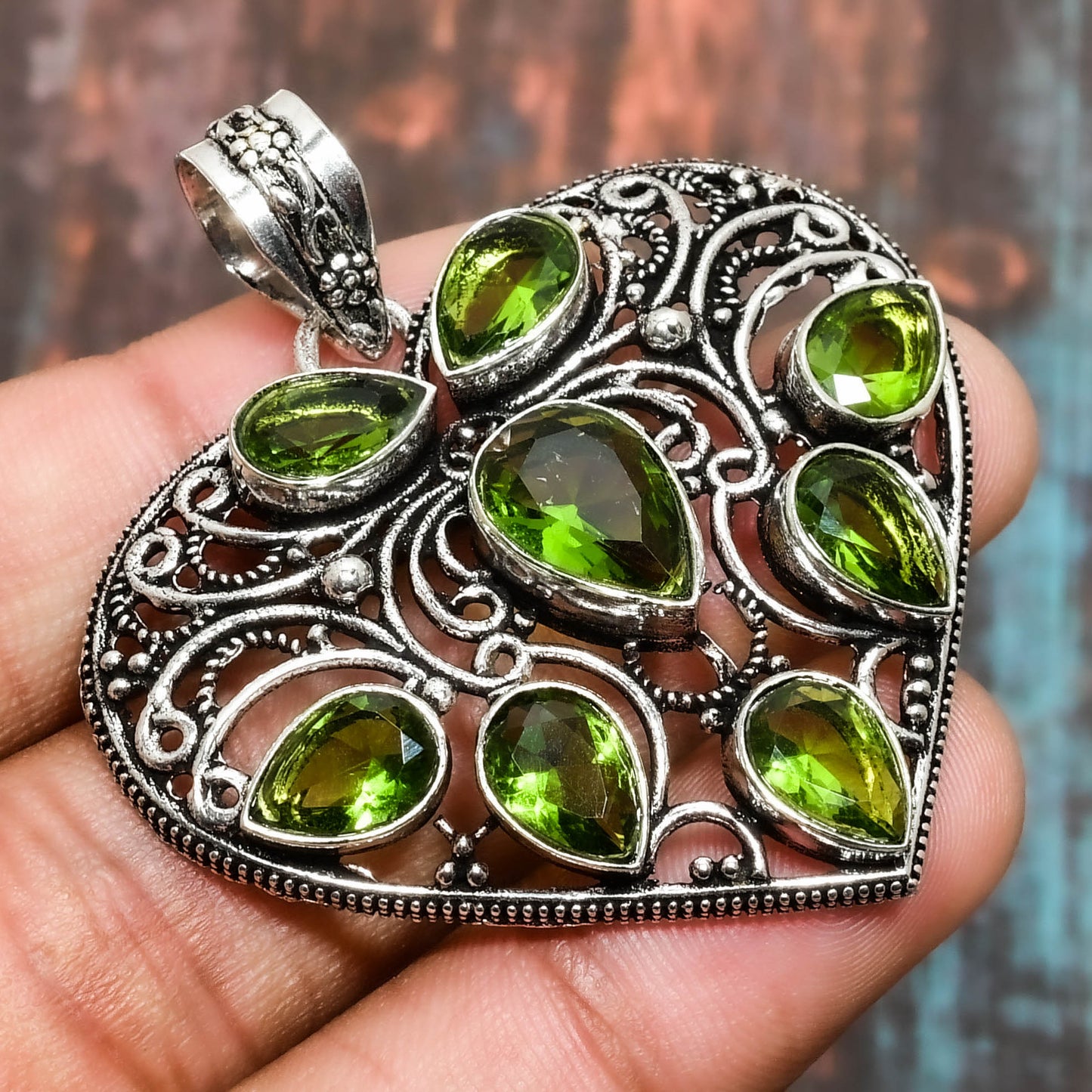 Flora’s Heart – Peridot Silver Filigree Pendant