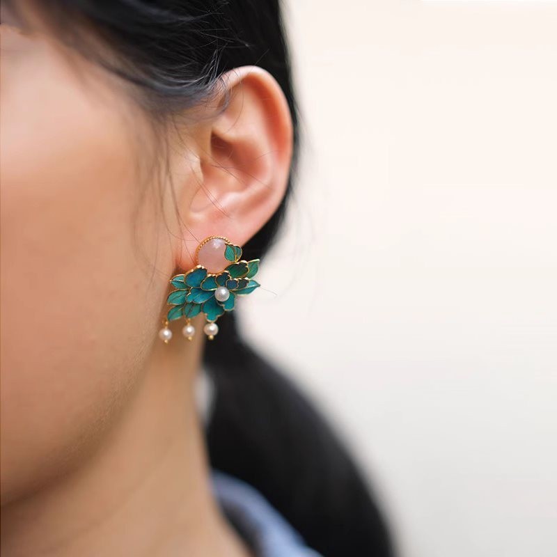 Tian-Tsui Filigree Studs