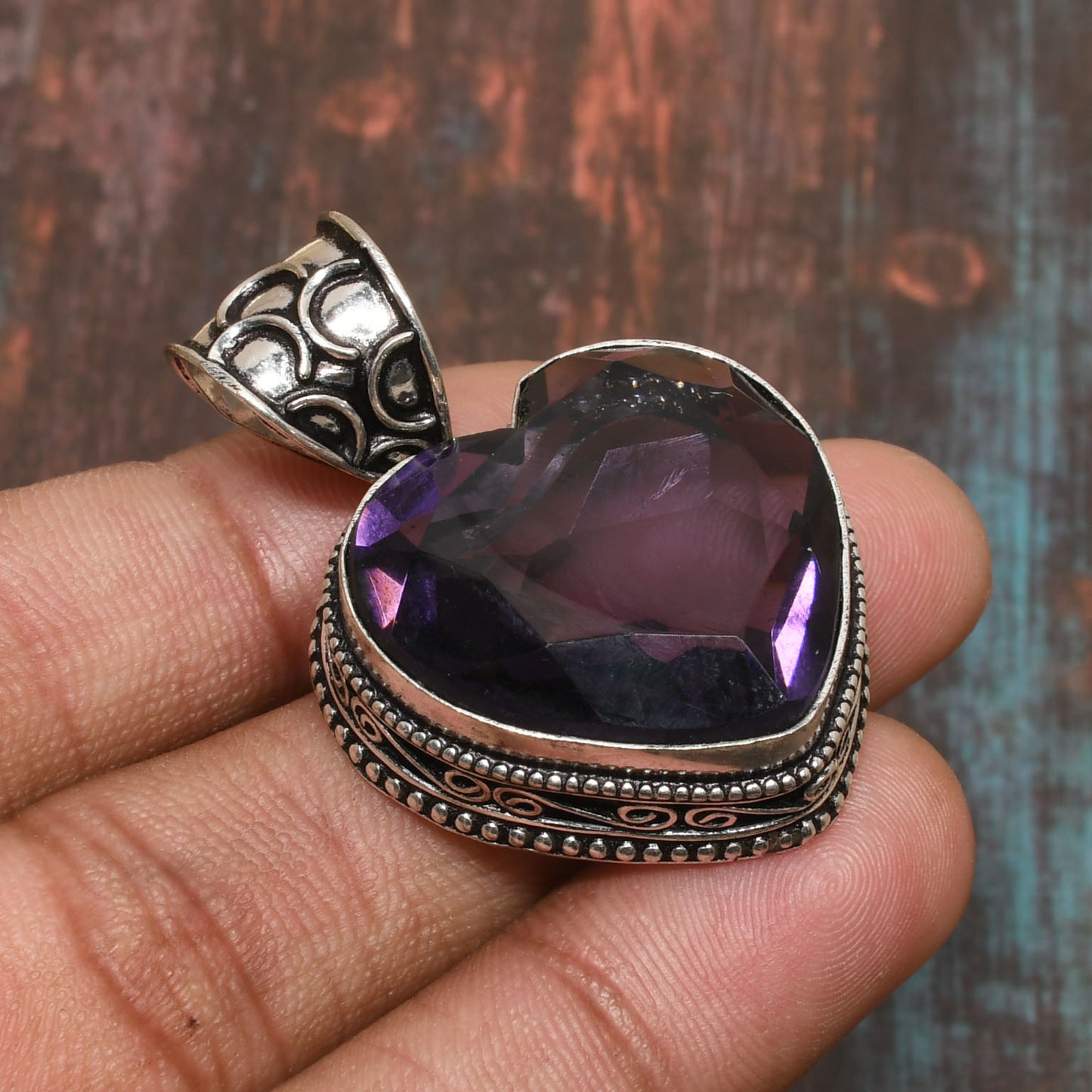 Ezra’s Veil – Heart-Shaped Amethyst & Sterling Silver Pendant