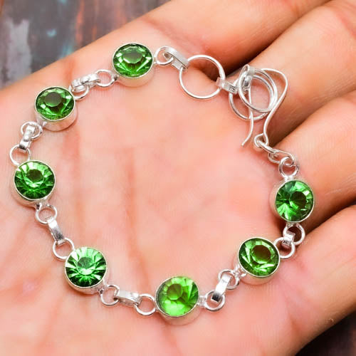 Verdant Harmony – Silver & Green Crystal Bracelet