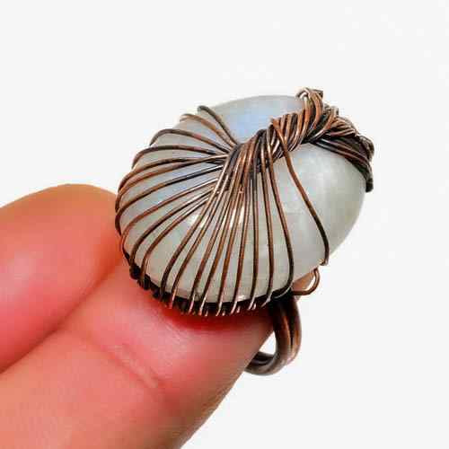 Moonlit Embrace – Moonstone Copper Ring