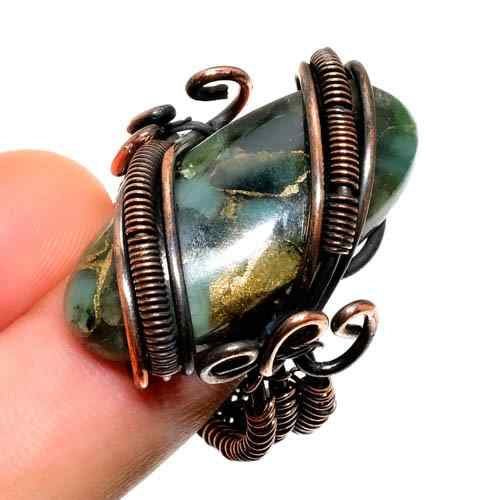 Terra’s Heart – Earthstone Copper Pendant