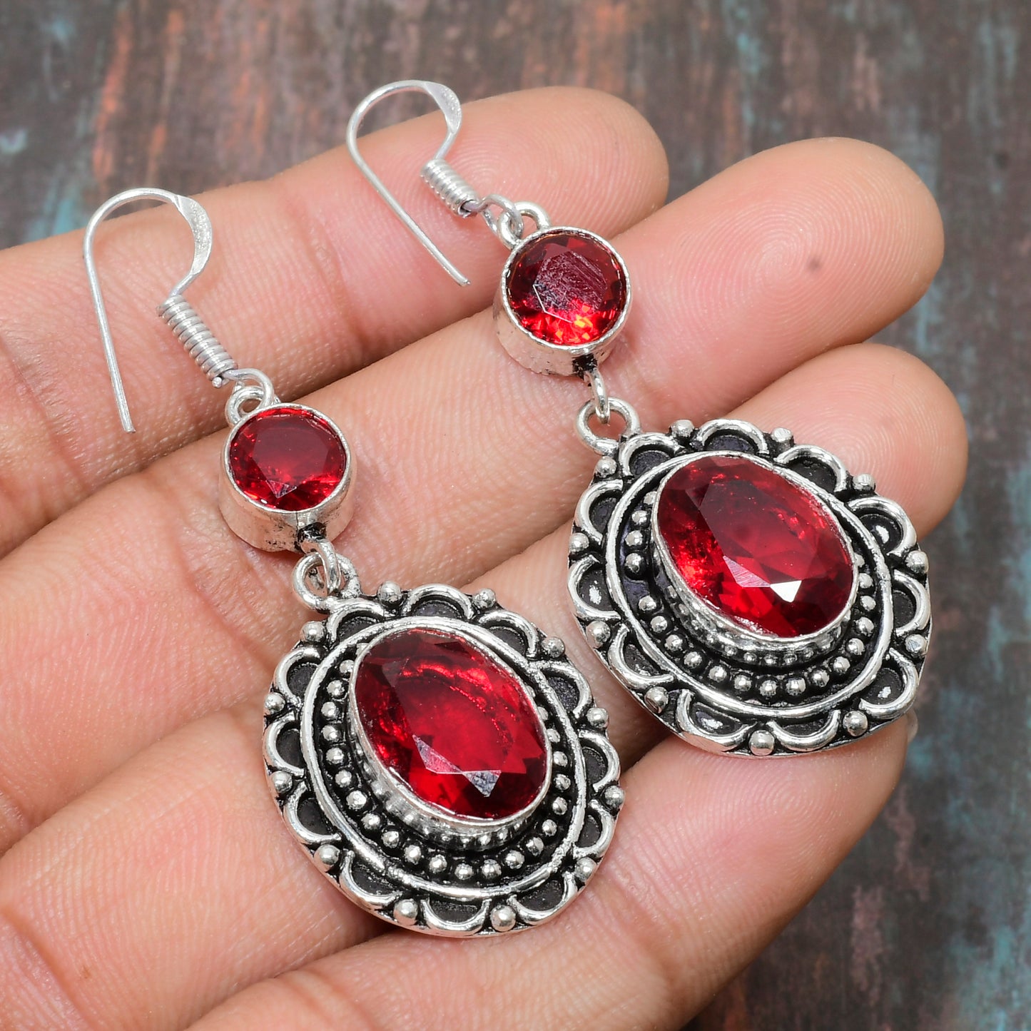 Crimson Embrace – Silver Filigree Earrings