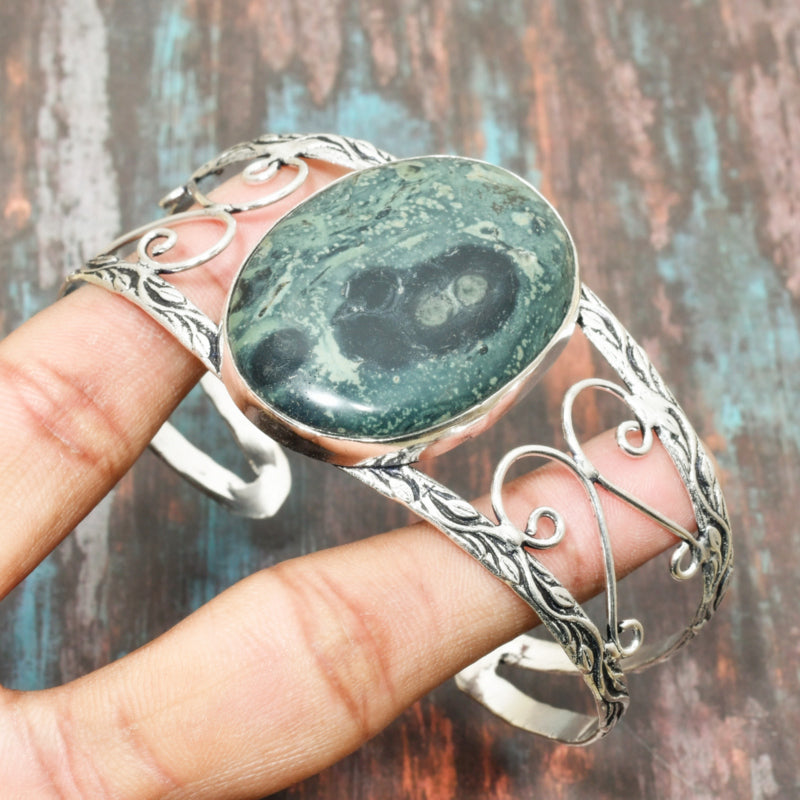 Enchanted Grove – Green Jasper Filigree Cuff