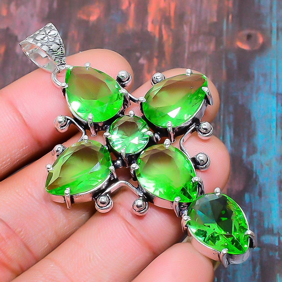 Peridot’s Radiance – Sterling Silver Pendant