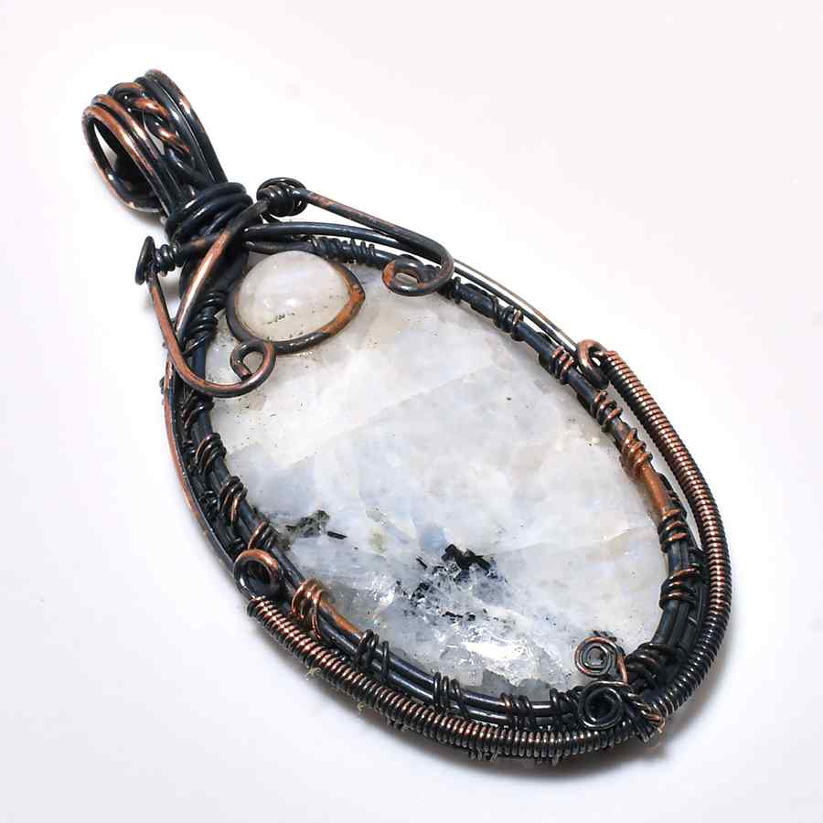 Starlit Embrace – Copper-Wrapped Moonstone Pendant