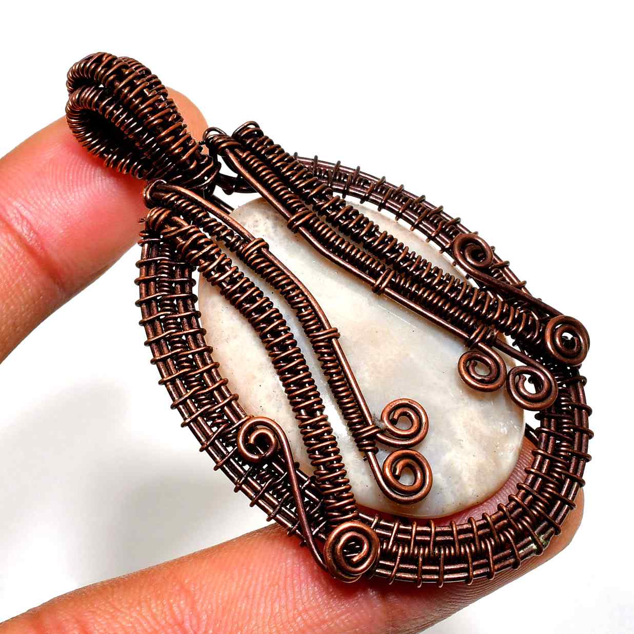 Aura’s Embrace – Amethyst Copper Pendant