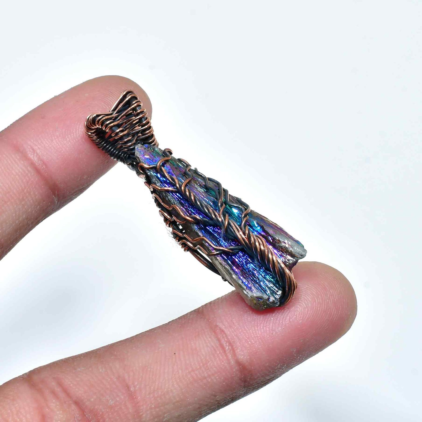Celestial Drift – Aura Quartz Copper Pendant