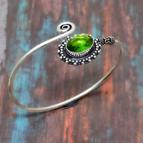 Renewal’s Embrace – Sterling Silver Peridot Bracelet