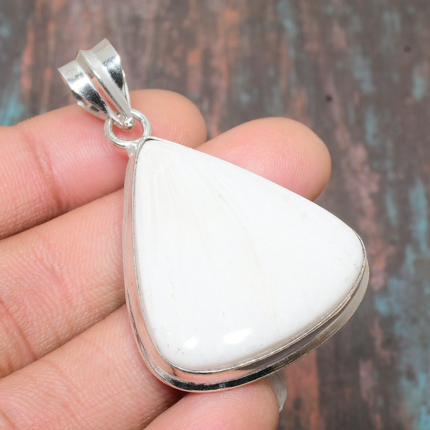 Tranquil Aura – White Stone Silver Pendant