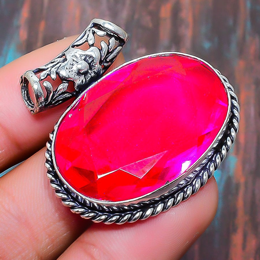 Radiant Rose – Ruby Silver Filigree Pendant