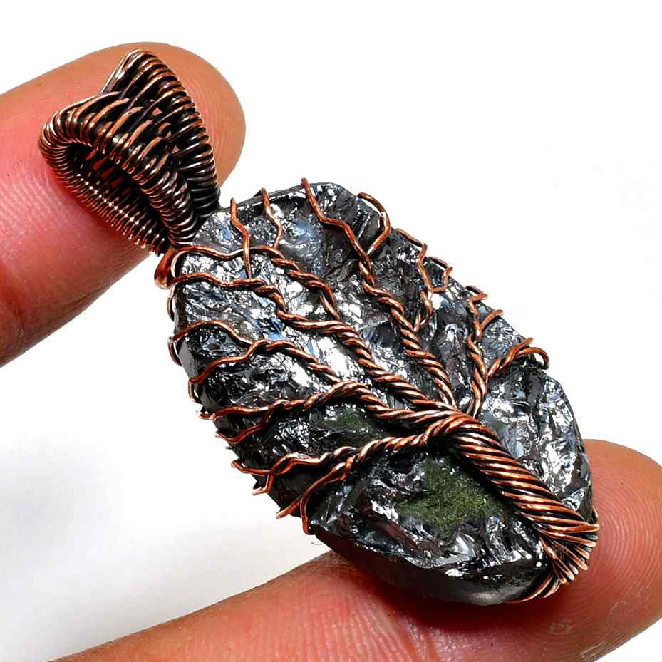 Obsidian’s Embrace – Tree of Life Copper Pendant