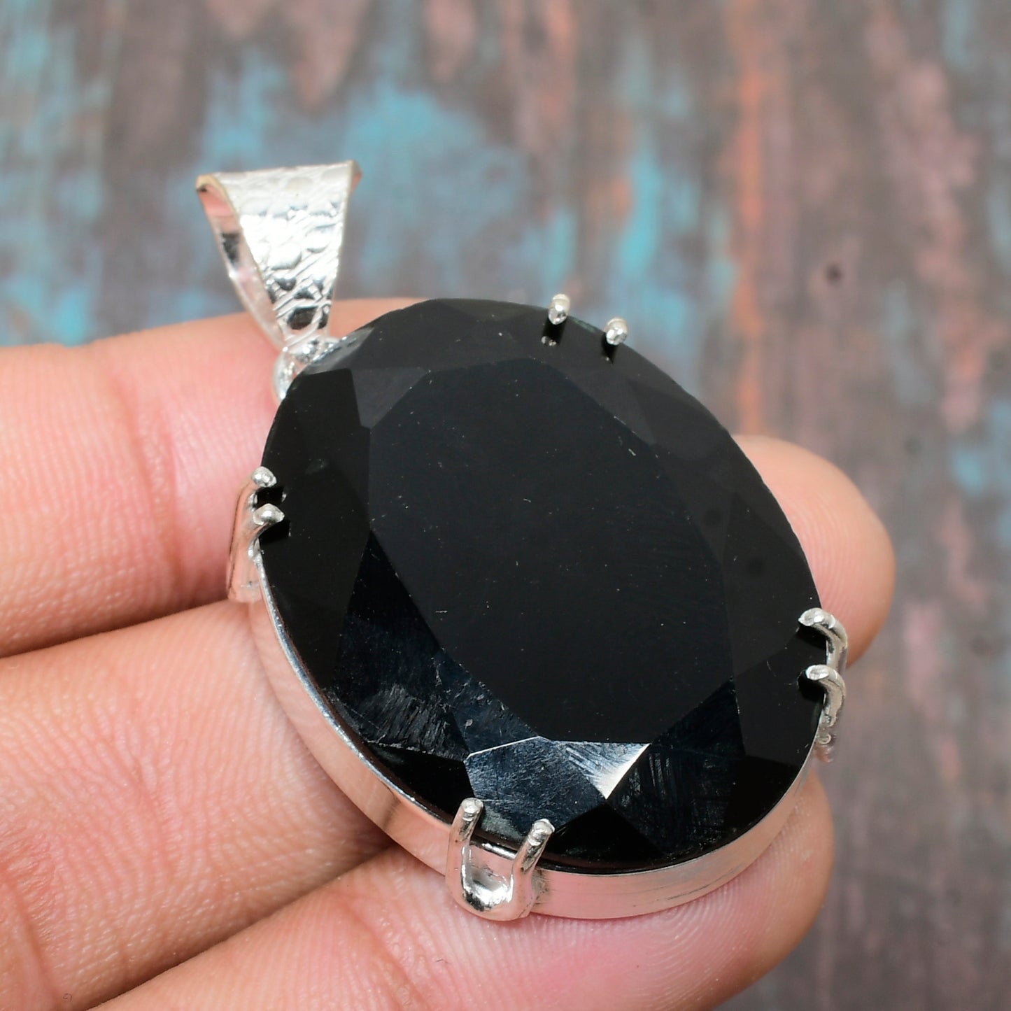 Onyx Serenity – Silver Elegance Pendant