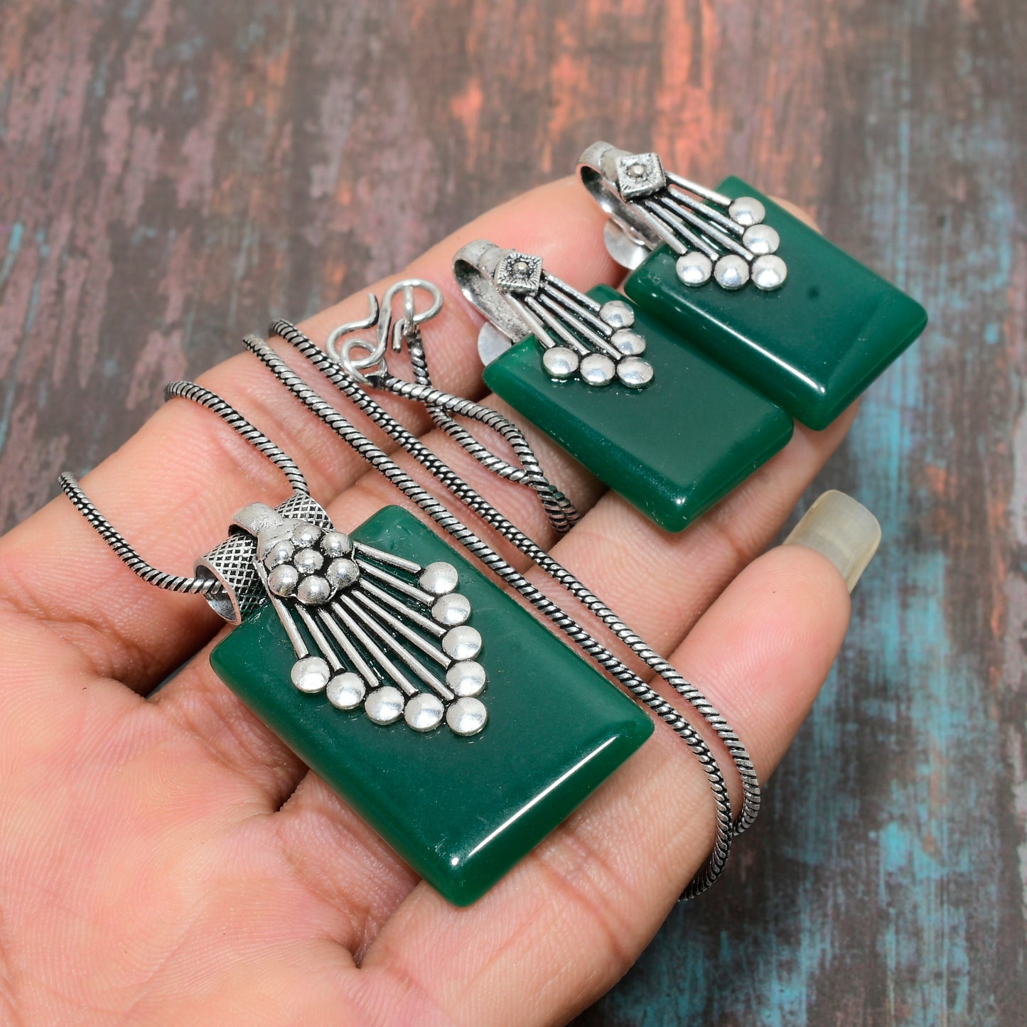 Jade Serenity – Silver-Accented Pendant & Earring Set