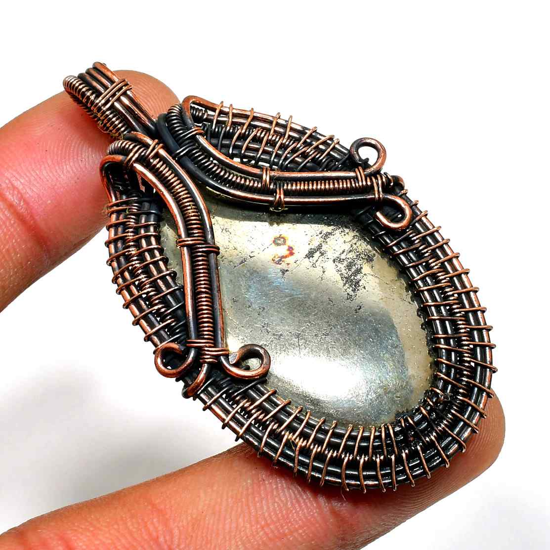 Selene’s Glow – Labradorite Copper Pendant