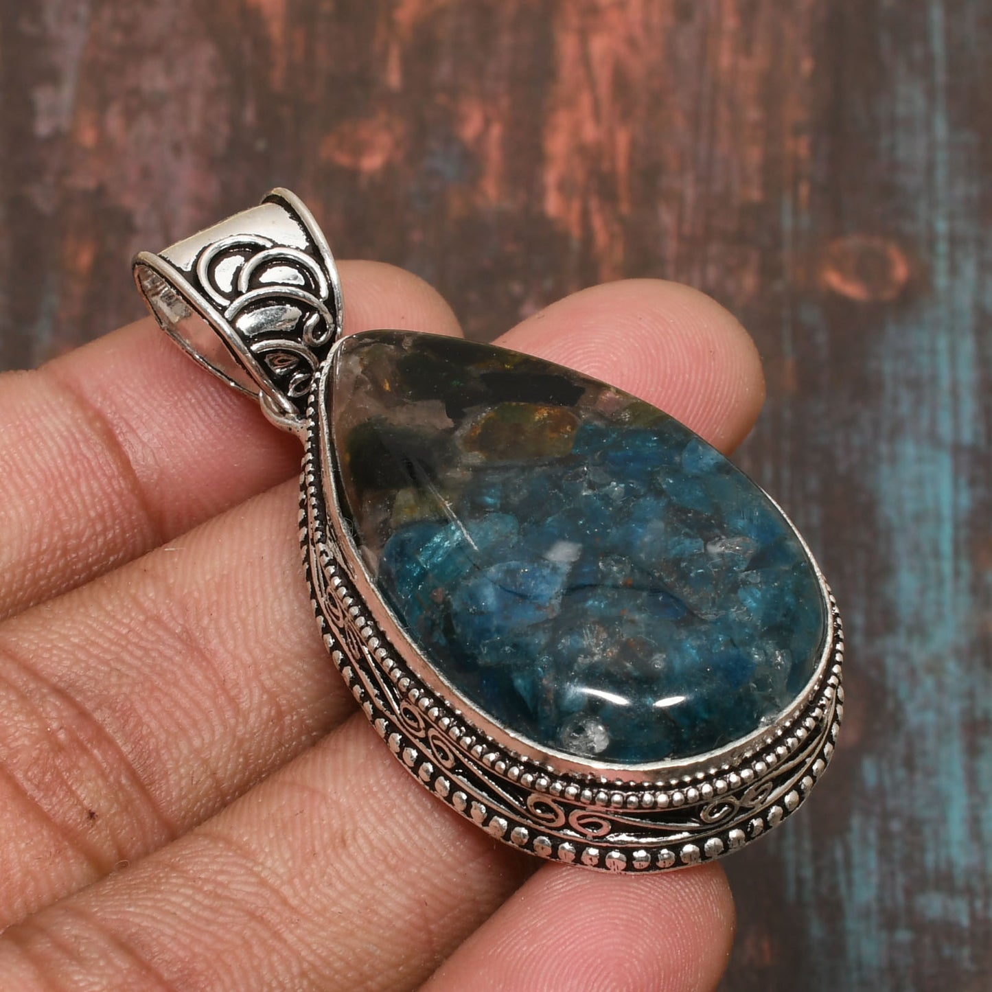Serenity’s Song – Blue Kyanite Sterling Silver Pendant