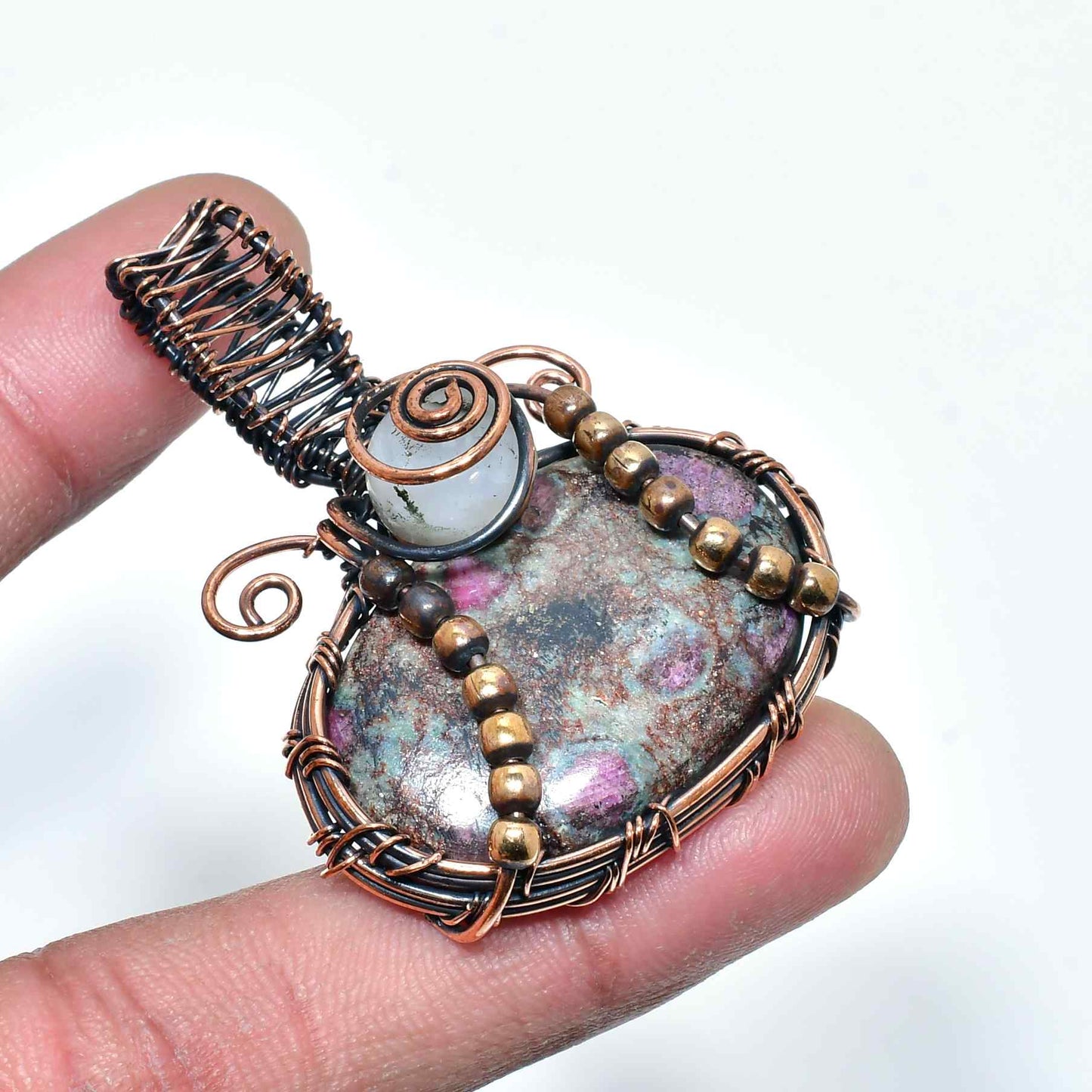 Ezra’s Veil – Mystic Amethyst Copper Pendant